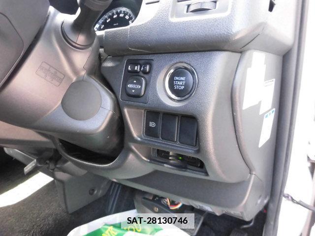 Toyota HIACE VAN 2020-02 7935590-11