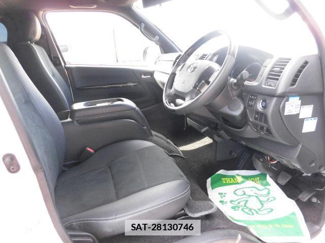 Toyota HIACE VAN 2020-02 7935590-13