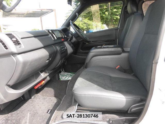 Toyota HIACE VAN 2020-02 7935590-15