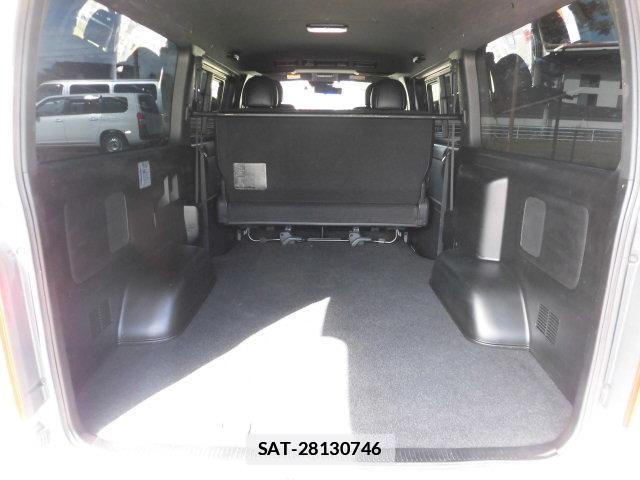 Toyota HIACE VAN 2020-02 7935590-17