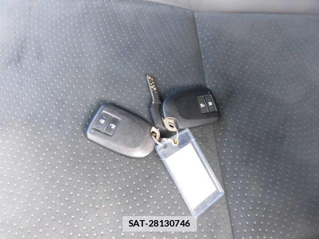 Toyota HIACE VAN 2020-02 7935590-19