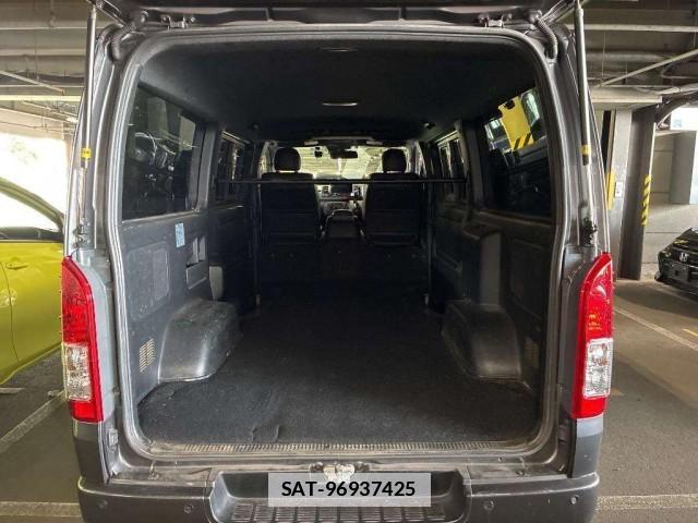 Toyota HIACE VAN 2021-03 7936041-2