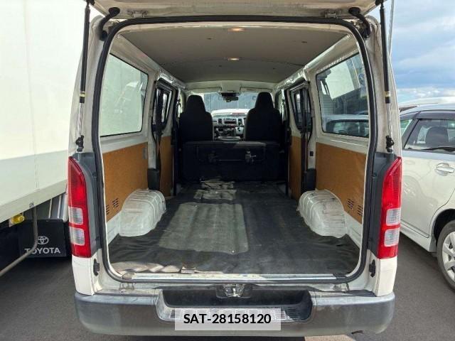 Toyota HIACE VAN 2021-06 7936052-2