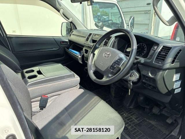 Toyota HIACE VAN 2021-06 7936052-3