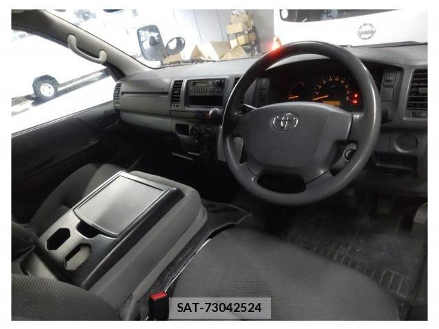 Toyota HIACE VAN 2016-04 7936402-1