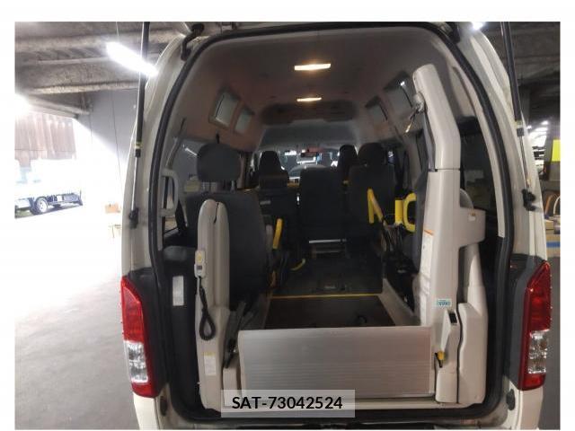 Toyota HIACE VAN 2016-04 7936402-3