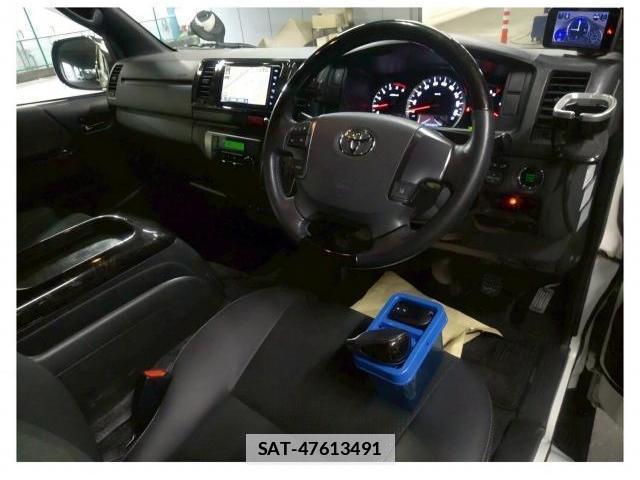 Toyota HIACE VAN 2019-05 7936405-2