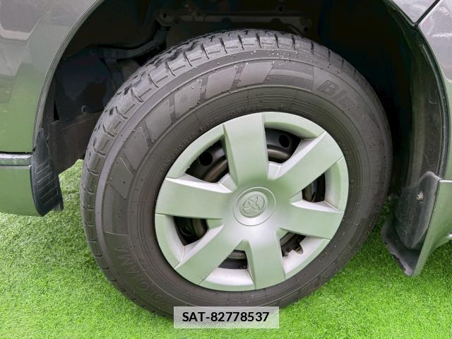 Toyota HIACE VAN 2018-05 7936635-15