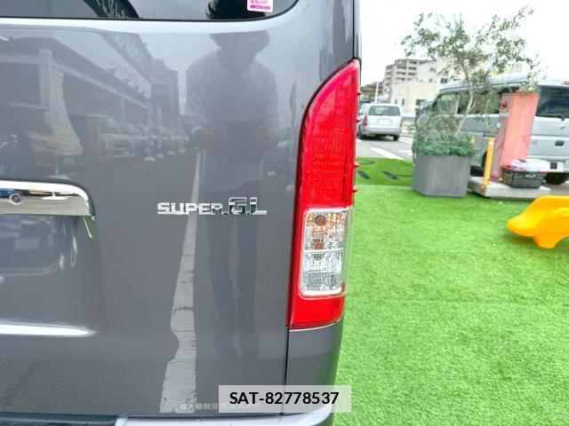 Toyota HIACE VAN 2018-05 7936635-19