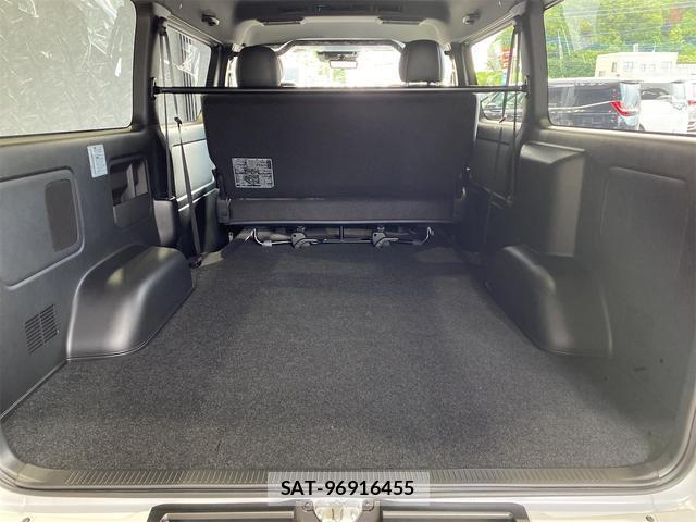 Toyota HIACE VAN 2026-05 7936944-17