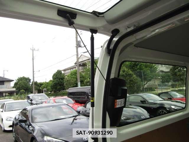 Toyota HIACE VAN 2026-05 7937213-10
