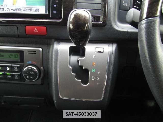 Toyota HIACE VAN 2020-06 7937214-2