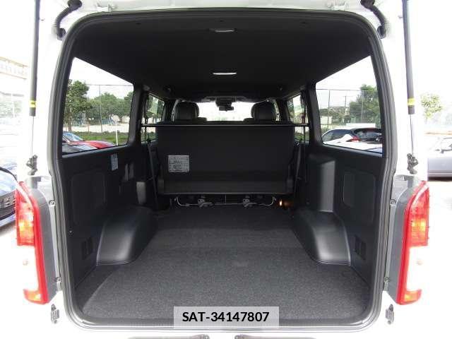 Toyota HIACE VAN 2026-03 7937218-7