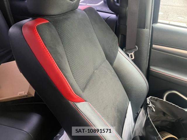 Toyota HILUX 2023-10 7934625-19