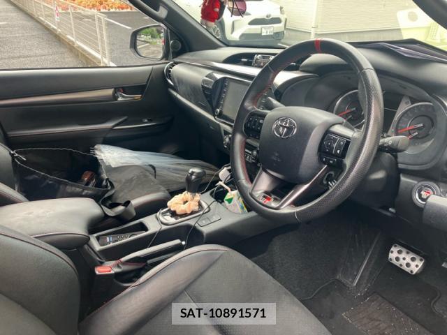 Toyota HILUX 2023-10 7934625-9