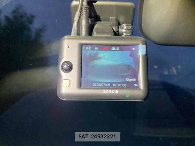 Toyota HILUX 2019-01 7934771-19
