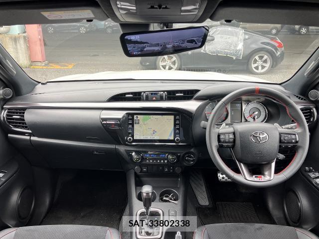 Toyota HILUX 2024-08 7936796-2
