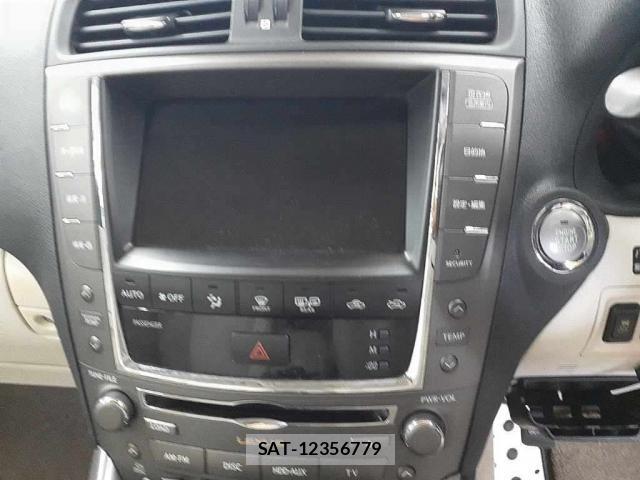 Lexus IS 2009-06 7936137-7