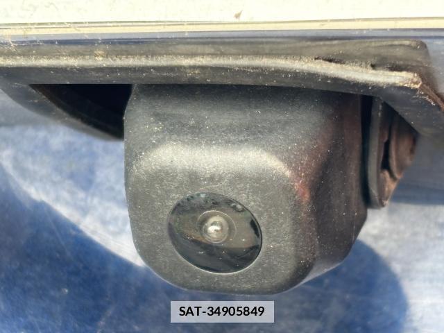 Toyota ISIS 2013-12 7935025-16