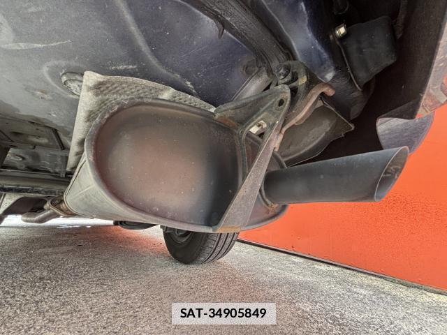 Toyota ISIS 2013-12 7935025-17