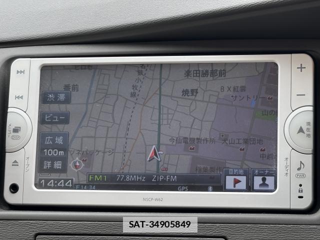 Toyota ISIS 2013-12 7935025-4
