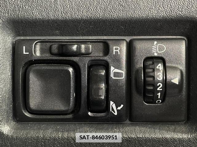 Suzuki JIMNY 2013-03 7934132-5