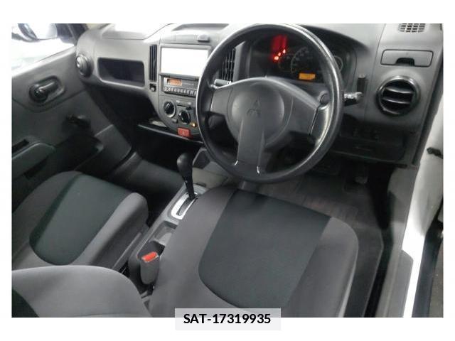 Mitsubishi LANCER CARGO 2014-06 7936401-2
