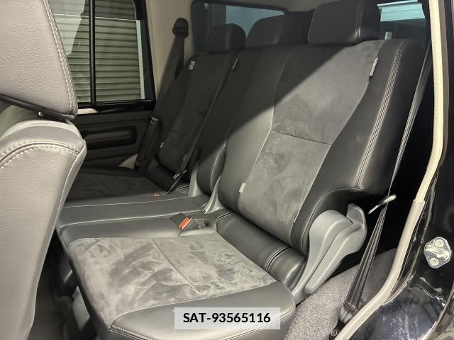 Toyota Land Cruiser 70 2025-03 7935911-14