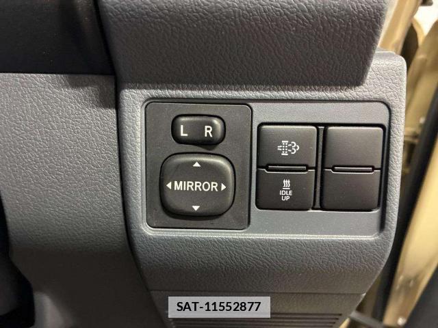 Toyota Land Cruiser 70 2024-05 7936303-9