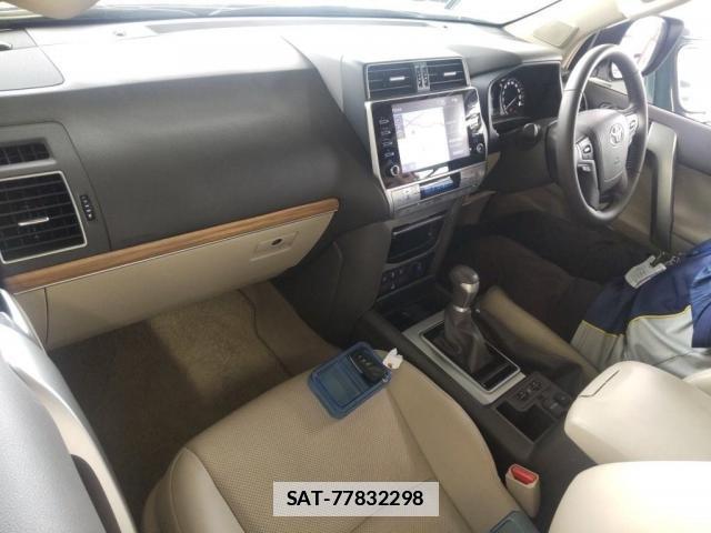 Toyota LAND CRUISER PRADO 2023-02 7933849-2