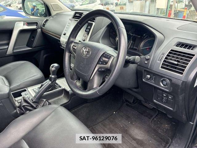 Toyota LAND CRUISER PRADO 2021-06 7936499-3