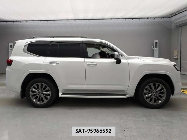 Toyota LAND CRUISER 2023-10 7933870-10