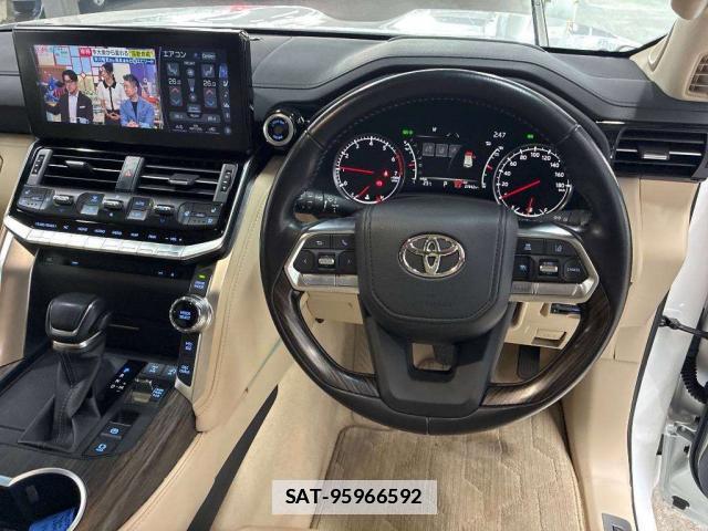 Toyota LAND CRUISER 2023-10 7933870-2