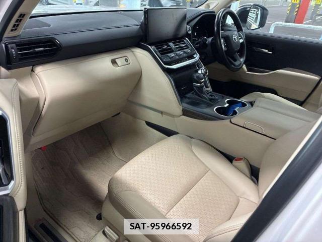 Toyota LAND CRUISER 2023-10 7933870-4