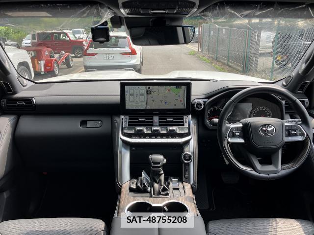 Toyota LAND CRUISER 2022-04 7936802-2