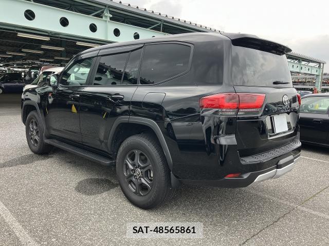 Toyota LAND CRUISER 2024-06 7936807-1