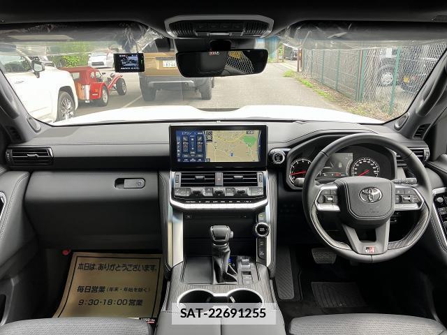 Toyota LAND CRUISER 2023-04 7936826-2