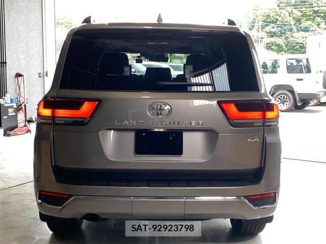 Toyota LAND CRUISER 2025-09 7936948-2