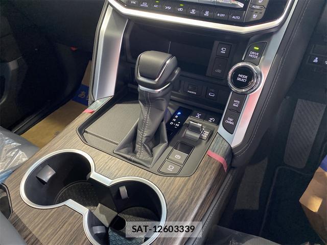 Toyota LAND CRUISER 2026-06 7936949-10