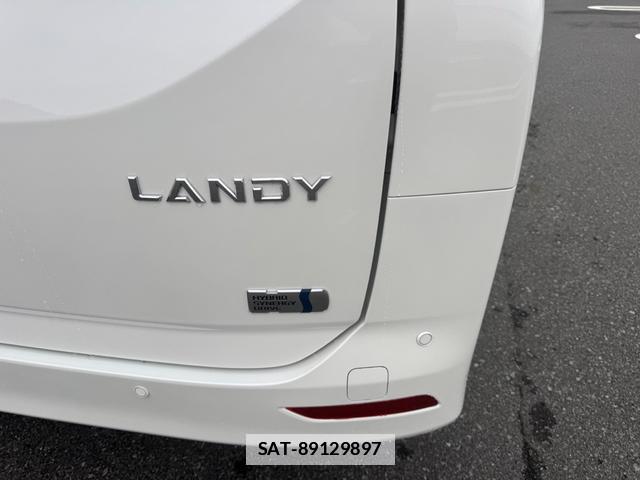 Suzuki LANDY 2025-07 7936655-13