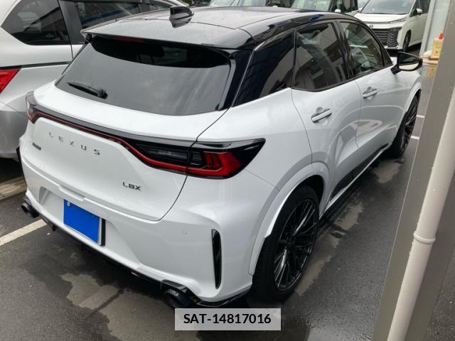 Lexus LBX 2025-09 7934683-6