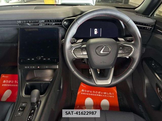 Lexus LBX 2025-11 7936033-2