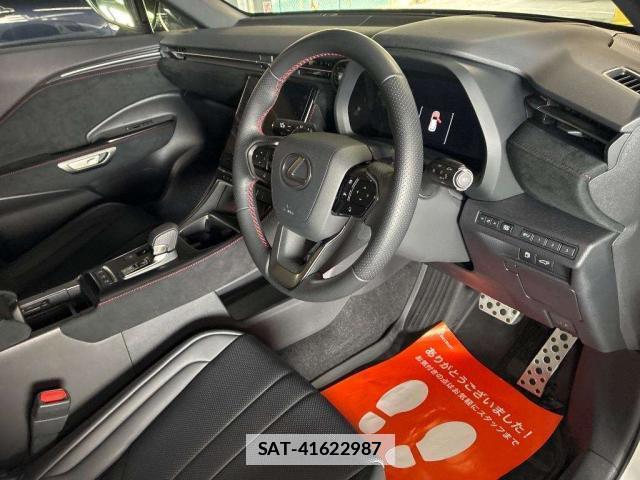 Lexus LBX 2025-11 7936033-3