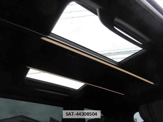 Lexus LM 2025-03 7934942-13