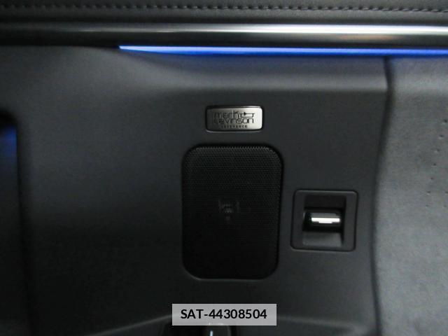 Lexus LM 2025-03 7934942-14