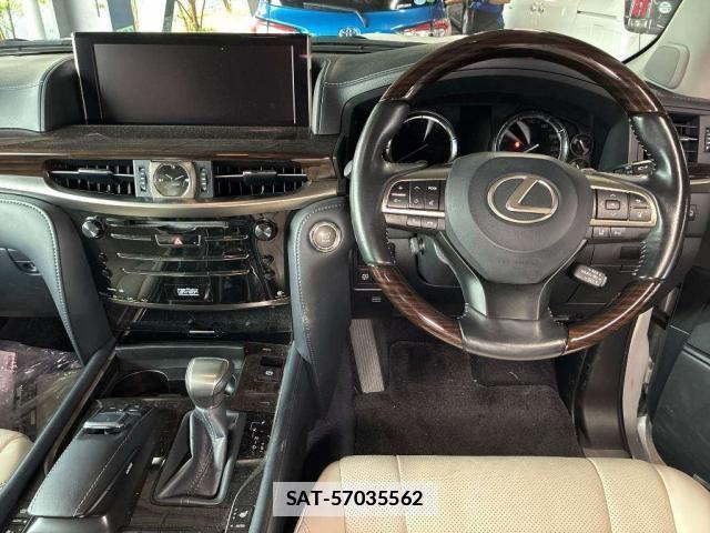 Lexus LX 2018-02 7933859-2