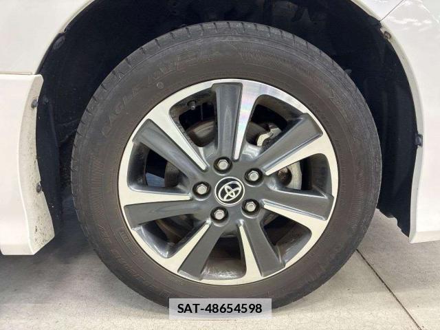 Toyota NOAH 2019-06 7933875-4
