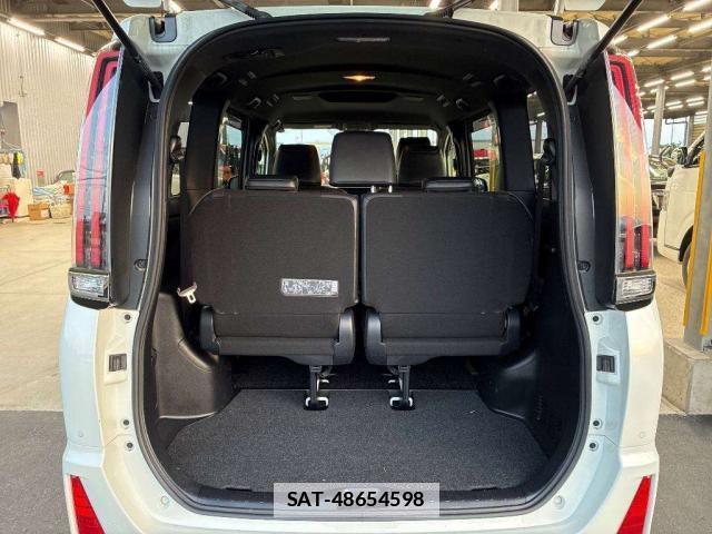 Toyota NOAH 2019-06 7933875-8