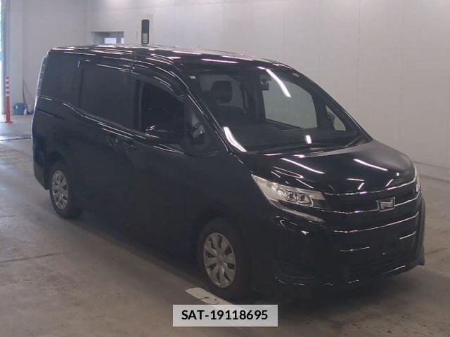Toyota NOAH 2018-06 7934968-0