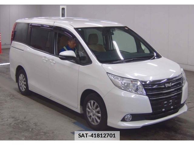 Toyota NOAH 2016-08 7935694-0